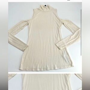UEC Marciano cold shoulder cream mock turtleneck high collar long sleeve top XS